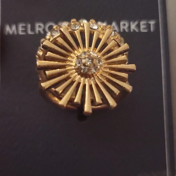 Beautiful rings - Picture 2 of 3